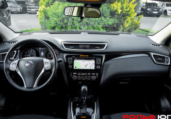 Подержанный автомобиль Nissan Qashqai 2018 года (10 фото)
