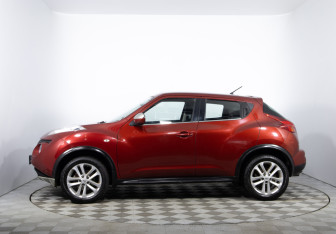 Подержанный автомобиль Nissan Juke 2014 года (8 фото)