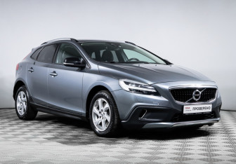 Подержанный автомобиль Volvo V40 Cross Country 2018 года (3 фото)