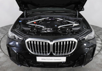 Новый BMW X5 2025 (10 фото)