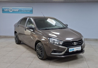 Подержанный автомобиль LADA (ВАЗ) Vesta Sedan 2018 года (3 фото)