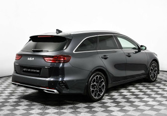 Подержанный автомобиль Kia Ceed Wagon 2021 года (5 фото)