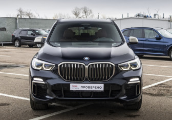 Подержанный автомобиль BMW X5 2018 года (3 фото)