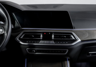 Подержанный автомобиль BMW X5 2019 года (13 фото)