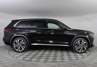 Подержанный автомобиль Geely Monjaro 2023 года (4 фото)