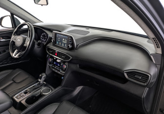 Подержанный автомобиль Hyundai Santa Fe 2019 года (13 фото)