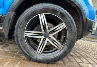 Подержанный автомобиль Honda CR-V 2004 года (13 фото)