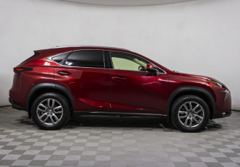 Подержанный автомобиль Lexus NX 2016 года (4 фото)