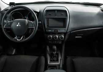 Подержанный автомобиль Mitsubishi ASX 2020 года (7 фото)