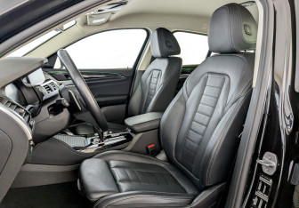 Подержанный автомобиль BMW X4 2020 года (20 фото)