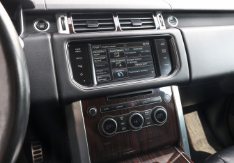 Подержанный автомобиль Land Rover Range Rover 2014 года (18 фото)