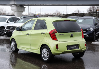 Подержанный автомобиль Kia Picanto 2011 года (7 фото)