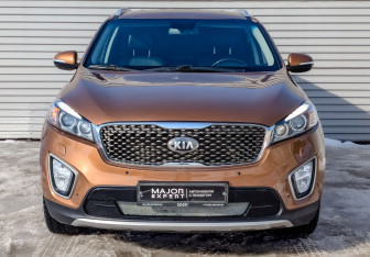 Подержанный автомобиль Kia Sorento 2017 года (2 фото)