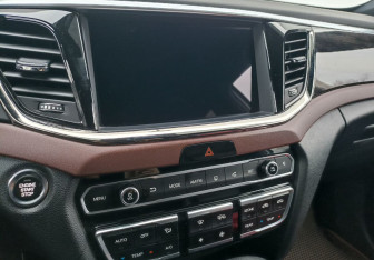 Подержанный автомобиль GAC GS8 2023 года (11 фото)