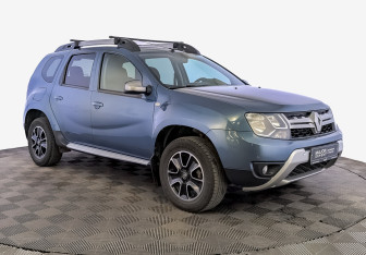 Подержанный автомобиль Renault Duster 2016 года (3 фото)