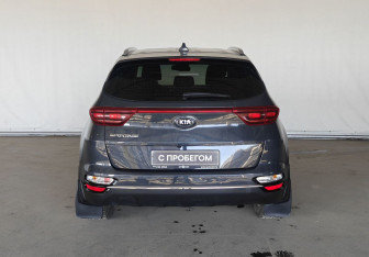 Подержанный автомобиль Kia Sportage 2018 года (6 фото)