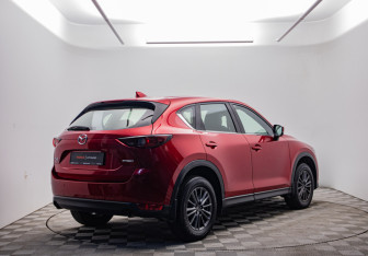 Подержанный автомобиль Mazda CX-5 2021 года (5 фото)
