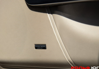 Подержанный автомобиль Land Rover Range Rover Sport 2010 года (19 фото)