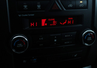 Подержанный автомобиль Kia Sorento 2010 года (14 фото)