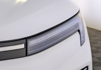 Подержанный автомобиль Москвич 3е 2023 года (11 фото)