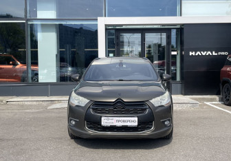 Подержанный автомобиль Citroen DS4 2012 года (2 фото)