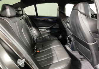 Подержанный автомобиль BMW M5 Sedan 2018 года (14 фото)