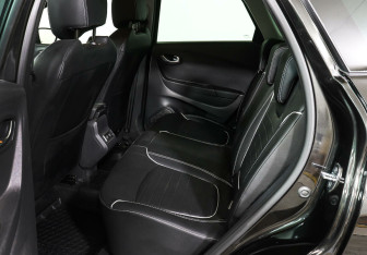 Подержанный автомобиль Renault Kaptur 2020 года (17 фото)