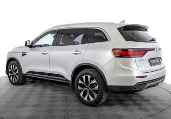 Подержанный автомобиль Renault Samsung QM6 2021 года (7 фото)