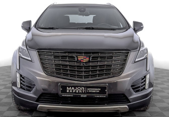 Подержанный автомобиль Cadillac XT5 2017 года (2 фото)
