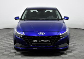 Подержанный автомобиль Hyundai Elantra Sedan 2020 года (2 фото)
