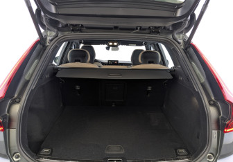 Новый Volvo XC60 2025 (8 фото)