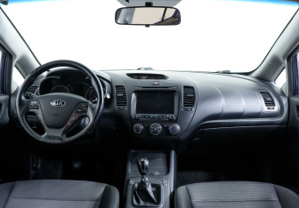 Подержанный автомобиль Kia Cerato Sedan 2016 года (6 фото)