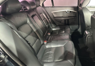 Подержанный автомобиль Volvo S80 2011 года (19 фото)