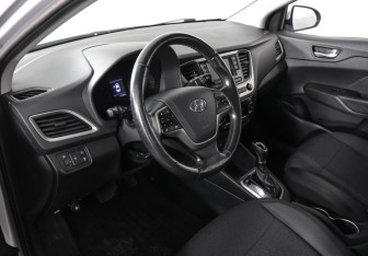 Подержанный автомобиль Hyundai Solaris Sedan 2017 года (9 фото)