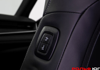 Подержанный автомобиль Toyota Camry Sedan 2024 года (18 фото)