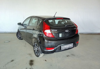 Подержанный автомобиль Hyundai Solaris Hatchback 2011 года (7 фото)