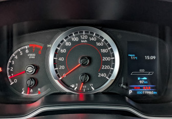 Подержанный автомобиль Toyota Corolla Sedan 2021 года (16 фото)