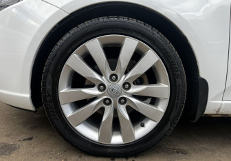Подержанный автомобиль Kia Cerato Sedan 2011 года (9 фото)