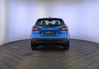 Подержанный автомобиль Nissan Qashqai 2021 года (6 фото)