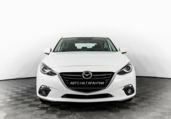 Подержанный автомобиль Mazda 3 Hatchback 2015 года (2 фото)