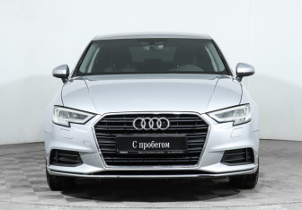 Подержанный автомобиль Audi A3 Sedan 2020 года (2 фото)