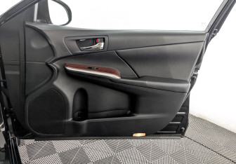 Подержанный автомобиль Toyota Camry Sedan 2014 года (26 фото)