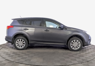 Подержанный автомобиль Toyota RAV4 2013 года (4 фото)