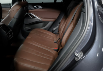 Подержанный автомобиль BMW X6 2020 года (10 фото)