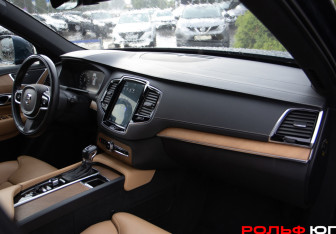 Подержанный автомобиль Volvo XC90 2018 года (7 фото)