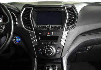 Подержанный автомобиль Hyundai Santa Fe 2017 года (6 фото)