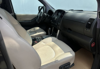 Подержанный автомобиль Nissan Pathfinder 2010 года (13 фото)