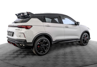 Подержанный автомобиль Geely Coolray 2023 года (5 фото)