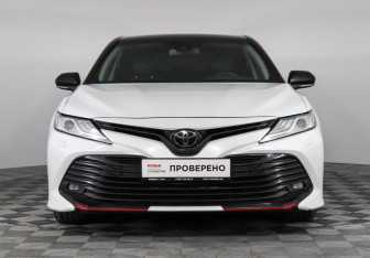 Подержанный автомобиль Toyota Camry Sedan 2020 года (2 фото)
