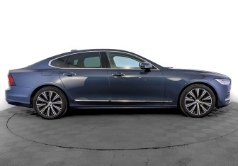 Подержанный автомобиль Volvo S90 2021 года (4 фото)